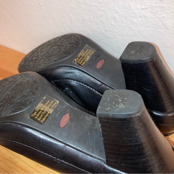 Artisan Clarks zip up bootie - Picture 9 of 10